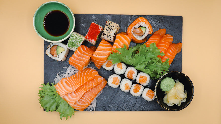 Sake Spezial Sushiplatte - Sushitaxi Göttingen - Lieferservice für asiatisches Essen in Göttingen & Rosdorf