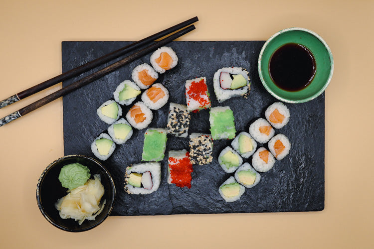 Sakana Sushiplatte - Sushitaxi Göttingen - Lieferservice für asiatisches Essen in Göttingen & Rosdorf