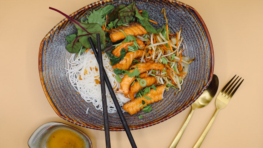 Salmon Bowl - Sushitaxi Göttingen - Lieferservice für asiatisches Essen in Göttingen & Rosdorf