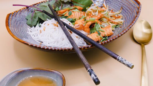 Salmon Bowl - Sushitaxi Göttingen - Lieferservice für asiatisches Essen in Göttingen & Rosdorf